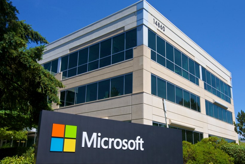 Microsoft Singapore Signs Extended Contract with Clean Energy Solutions Provider Sunseap Group